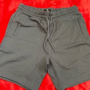 H&M GRAY SHORTS